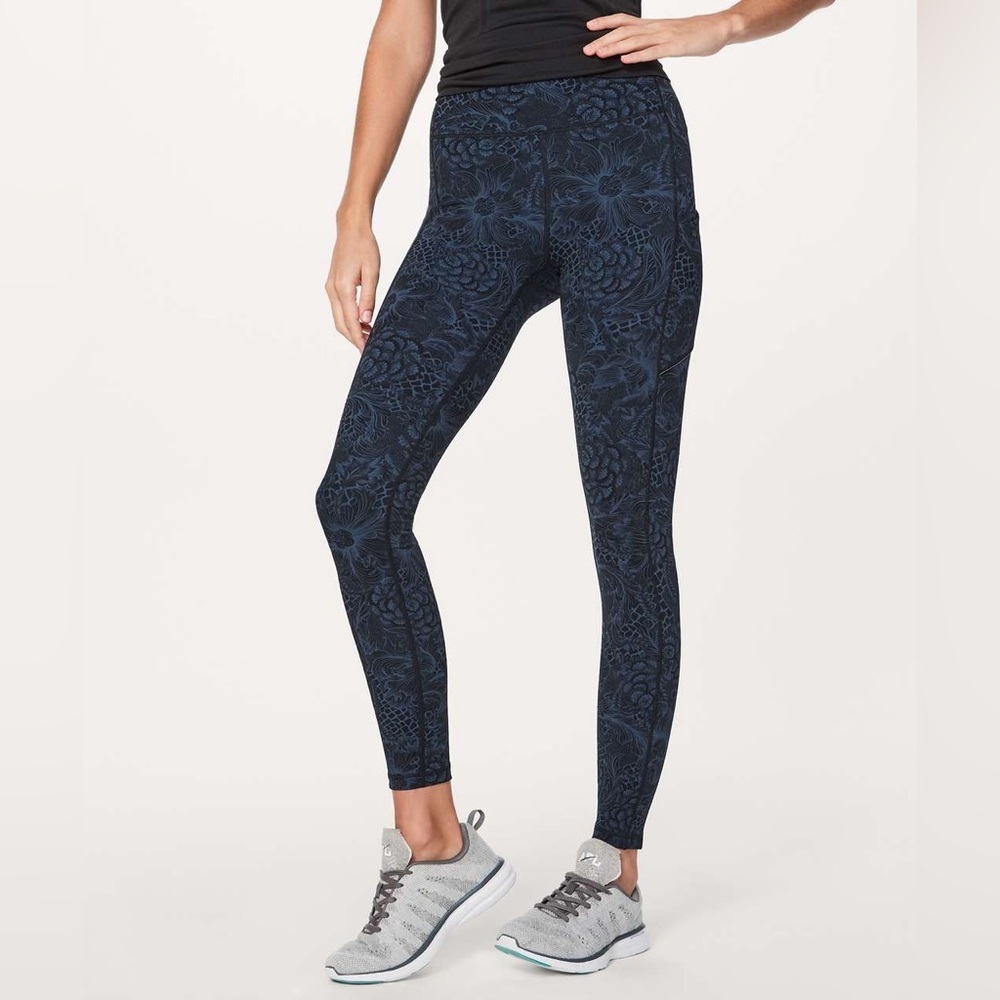 LULULEMON Speed Up Tight Leggings in Nouveau Mach Blue Black Size 4
